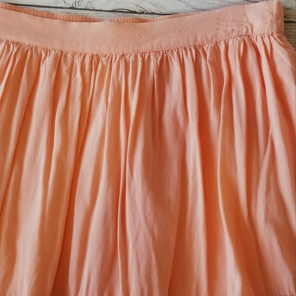 Modbe Layered Peach Mini Skirt- Lace & Pleating Details- Size Medium - Picture 4 of 9